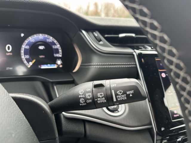 2025 Jeep Grand Cherokee Laredo X 4x4