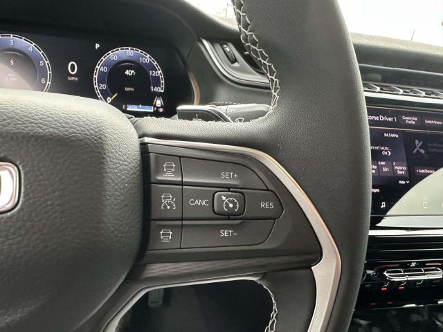 2025 Jeep Grand Cherokee Laredo X 4x4