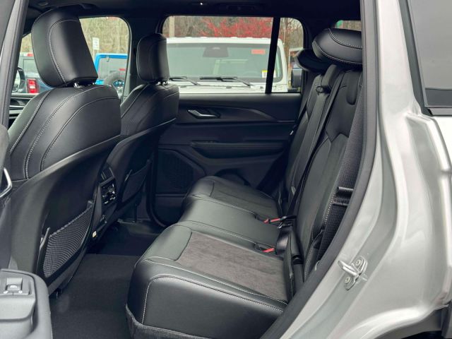 2025 Jeep Grand Cherokee Altitude X 4x4