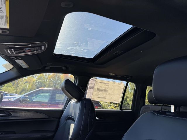 2025 Jeep Grand Cherokee ALTITUDE X 4X4 2025 Jeep Grand Cherokee ALTITUDE X 4X4