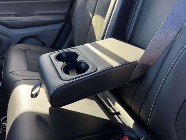 2025 Jeep Grand Cherokee ALTITUDE X 4X4 2025 Jeep Grand Cherokee ALTITUDE X 4X4