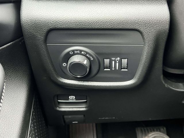 2025 Jeep Grand Cherokee ALTITUDE X 4X4 2025 Jeep Grand Cherokee ALTITUDE X 4X4