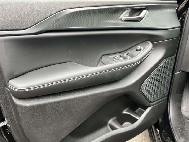 2025 Jeep Grand Cherokee ALTITUDE X 4X4 2025 Jeep Grand Cherokee ALTITUDE X 4X4