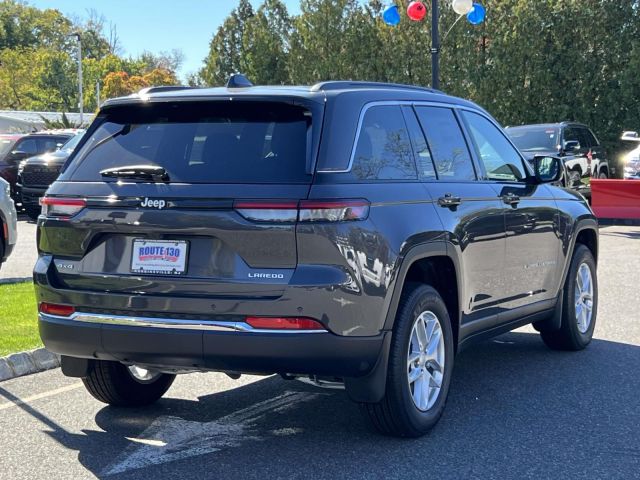 2025 Jeep Grand Cherokee Laredo X 4x4