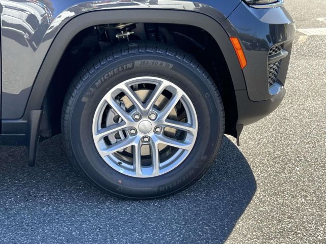 2025 Jeep Grand Cherokee Laredo X 4x4