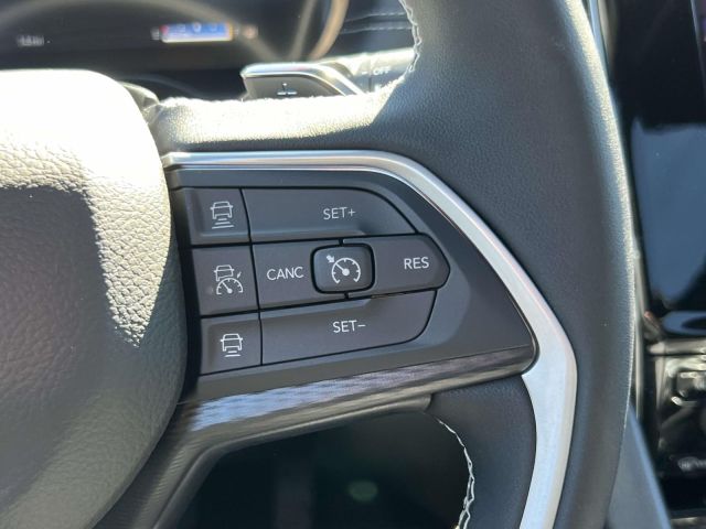 2025 Jeep Grand Cherokee Laredo X 4x4