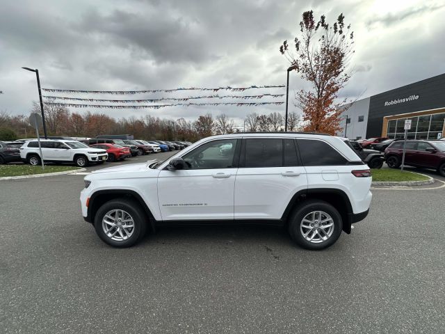 2025 Jeep Grand Cherokee Laredo X 4x4