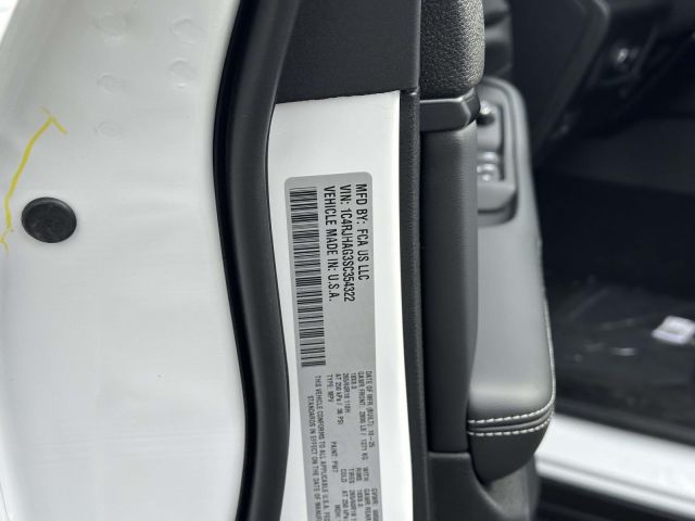 2025 Jeep Grand Cherokee Laredo X 4x4