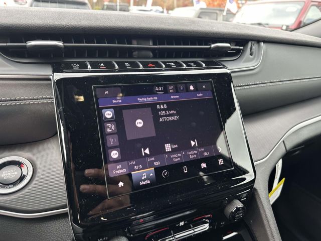 2025 Jeep Grand Cherokee Laredo X 4x4