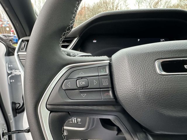 2025 Jeep Grand Cherokee Laredo X 4x4