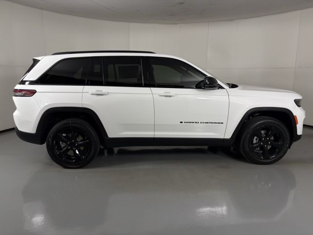 2025 Jeep Grand Cherokee Laredo 2025 Jeep Grand Cherokee Laredo