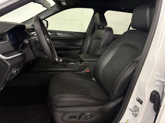 2025 Jeep Grand Cherokee Laredo 2025 Jeep Grand Cherokee Laredo