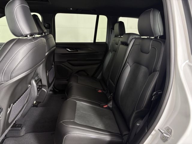 2025 Jeep Grand Cherokee Laredo 2025 Jeep Grand Cherokee Laredo