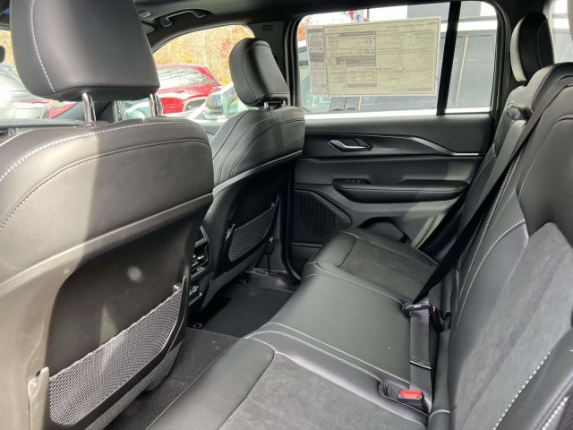 2025 Jeep Grand Cherokee Altitude X 4x4