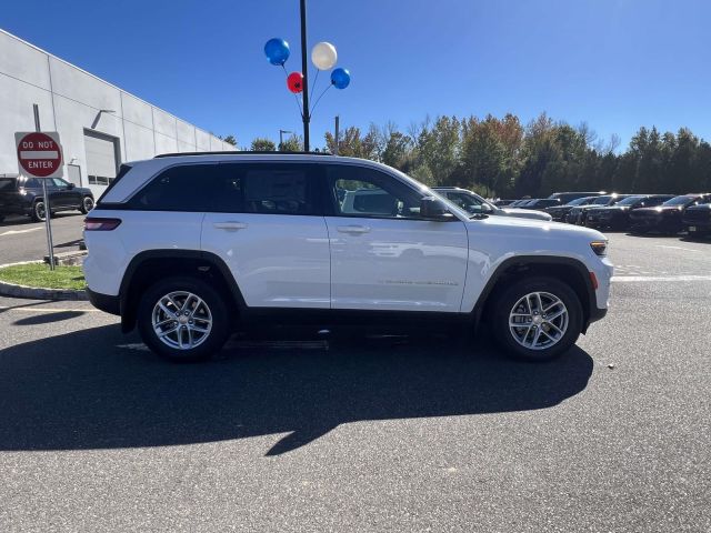 2025 Jeep Grand Cherokee Laredo X 4x4 2025 Jeep Grand Cherokee Laredo X 4x4