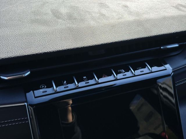 2025 Jeep Grand Cherokee Laredo X 4x4 2025 Jeep Grand Cherokee Laredo X 4x4