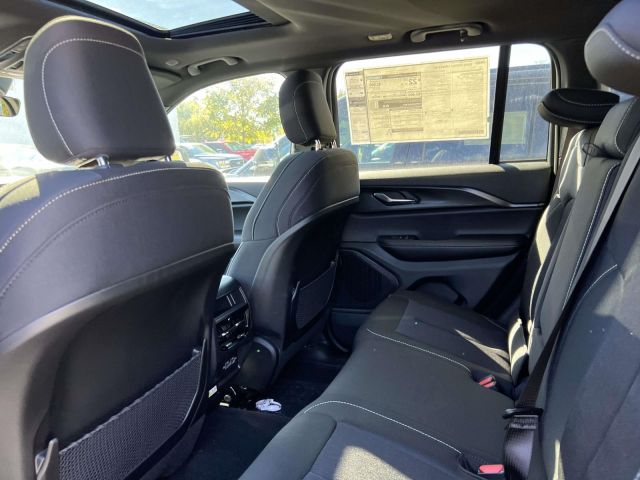 2025 Jeep Grand Cherokee Laredo X 4x4 2025 Jeep Grand Cherokee Laredo X 4x4