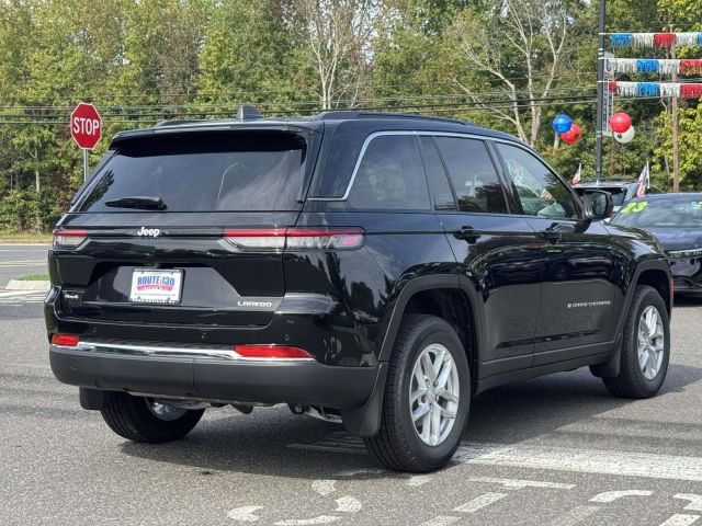 2025 Jeep Grand Cherokee Laredo X 4x4