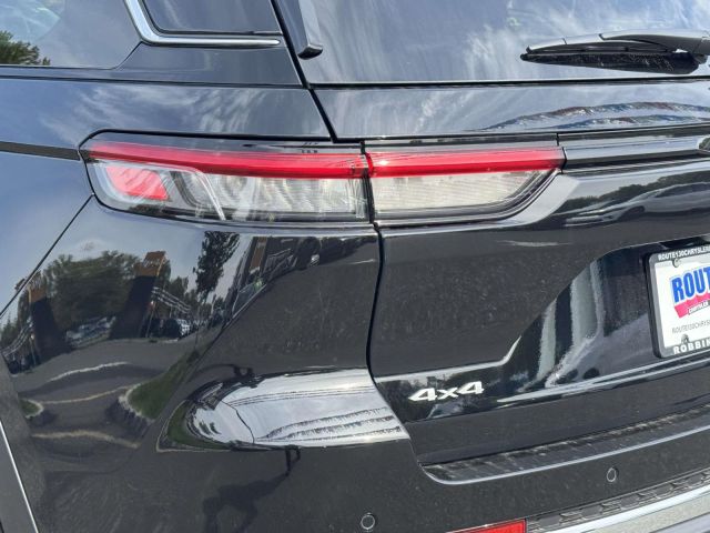 2025 Jeep Grand Cherokee Laredo X 4x4