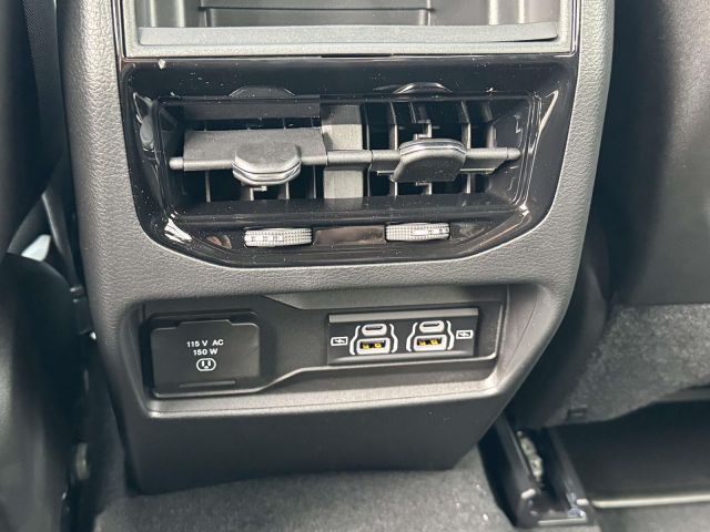 2025 Jeep Grand Cherokee Laredo X 4x4