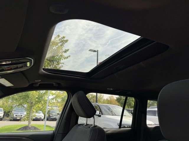 2025 Jeep Grand Cherokee Laredo X 4x4