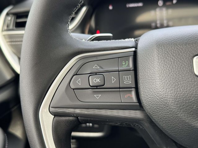2025 Jeep Grand Cherokee Laredo X 4x4