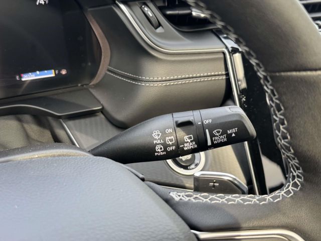 2025 Jeep Grand Cherokee Laredo X 4x4
