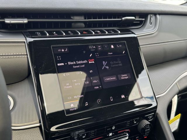 2025 Jeep Grand Cherokee Laredo X 4x4