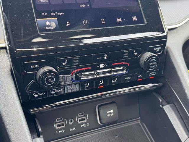 2025 Jeep Grand Cherokee Laredo X 4x4