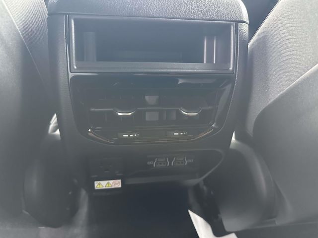 2025 Jeep Grand Cherokee LAREDO X 4X4 2025 Jeep Grand Cherokee LAREDO X 4X4