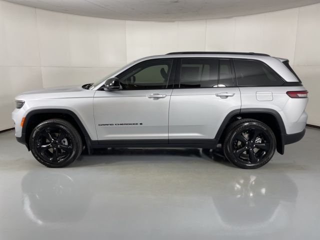 2025 Jeep Grand Cherokee Laredo 2025 Jeep Grand Cherokee Laredo