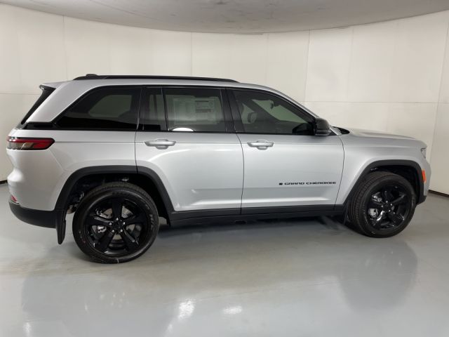 2025 Jeep Grand Cherokee Laredo 2025 Jeep Grand Cherokee Laredo