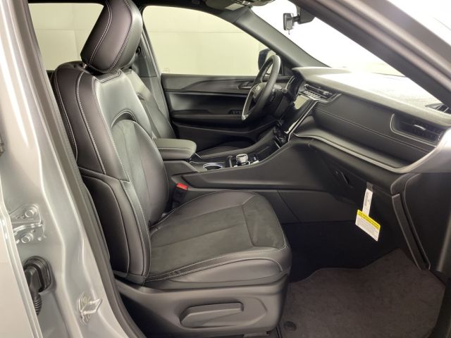 2025 Jeep Grand Cherokee Laredo 2025 Jeep Grand Cherokee Laredo