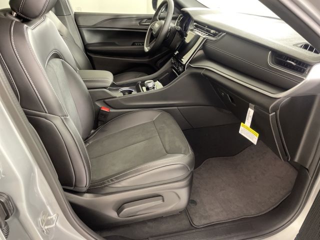 2025 Jeep Grand Cherokee Laredo 2025 Jeep Grand Cherokee Laredo