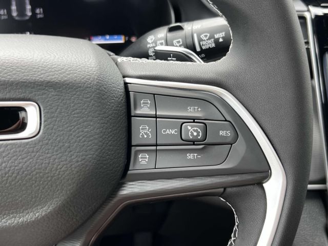 2025 Jeep Grand Cherokee Laredo X 4x4