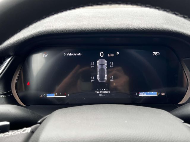 2025 Jeep Grand Cherokee Laredo X 4x4