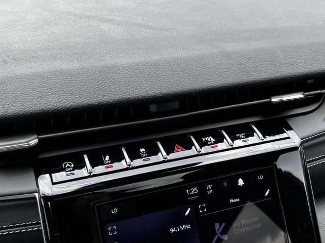 2025 Jeep Grand Cherokee Laredo X 4x4