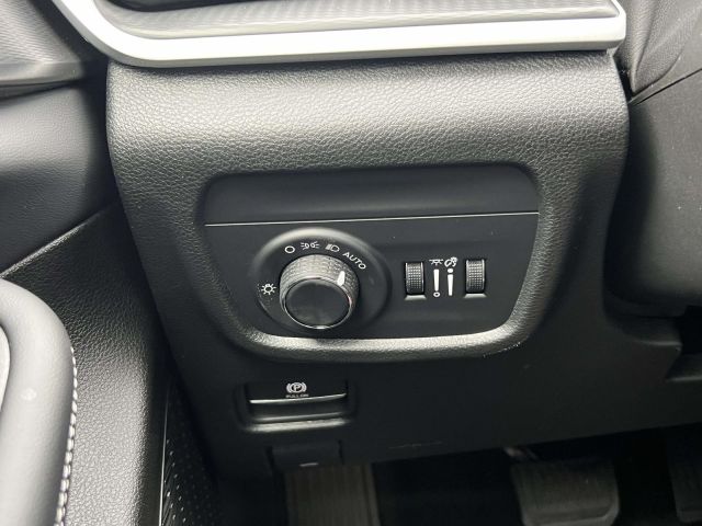 2025 Jeep Grand Cherokee Altitude X 4x4