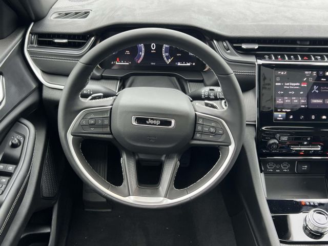 2025 Jeep Grand Cherokee Altitude X 4x4