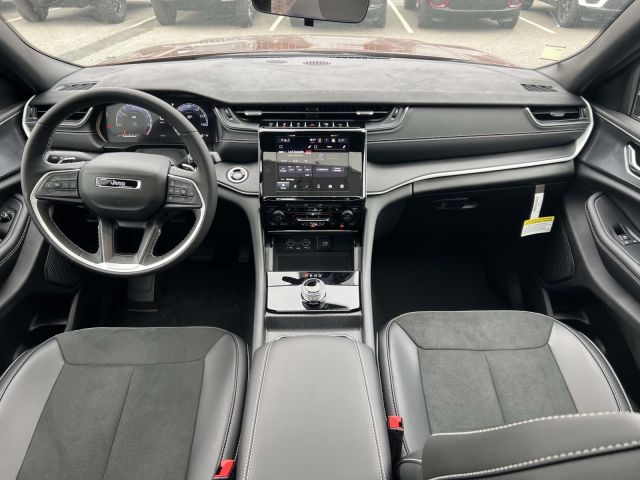 2025 Jeep Grand Cherokee Altitude X 4x4