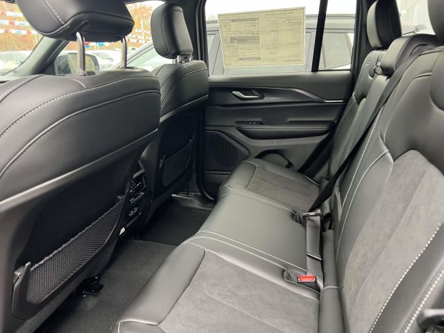 2025 Jeep Grand Cherokee Altitude X 4x4