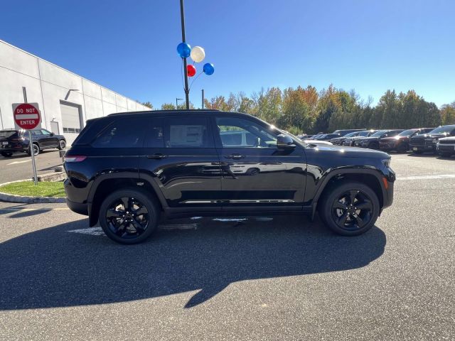 2025 Jeep Grand Cherokee Altitude X 4x4