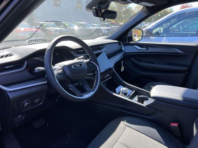 2025 Jeep Grand Cherokee Altitude X 4x4