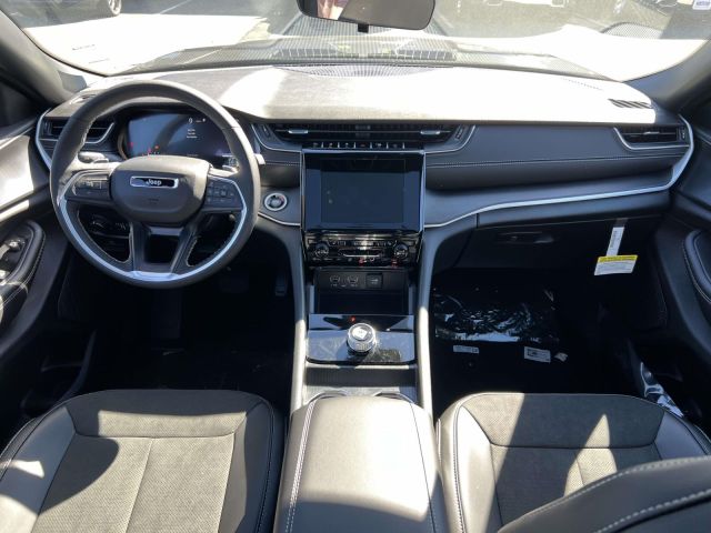 2025 Jeep Grand Cherokee Altitude X 4x4