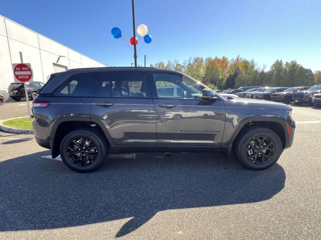 2025 Jeep Grand Cherokee Altitude X 4x4