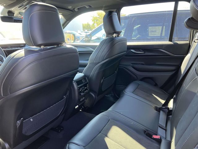 2025 Jeep Grand Cherokee Altitude X 4x4