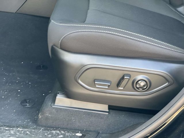 2025 Jeep Grand Cherokee Laredo 4x4 2025 Jeep Grand Cherokee Laredo 4x4