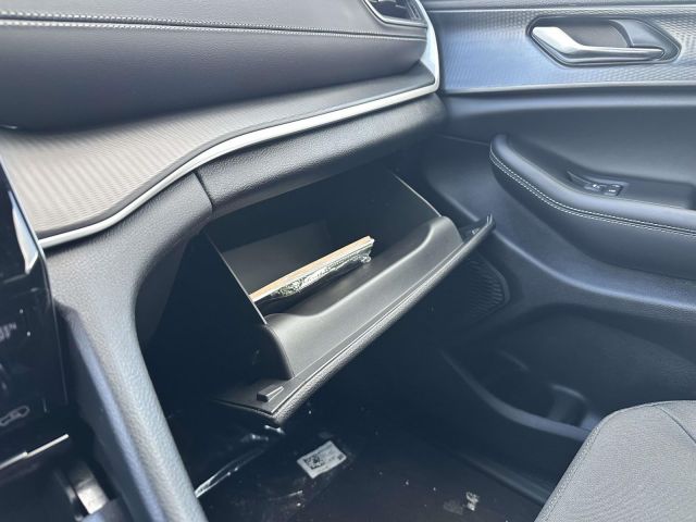 2025 Jeep Grand Cherokee Laredo 4x4 2025 Jeep Grand Cherokee Laredo 4x4