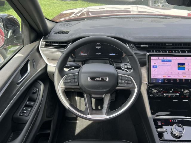 2025 Jeep Grand Cherokee Limited 4x4