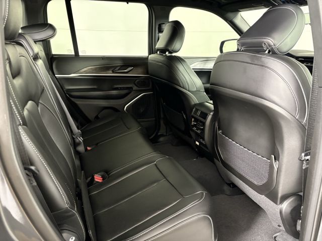 2025 Jeep Grand Cherokee Limited 2025 Jeep Grand Cherokee Limited